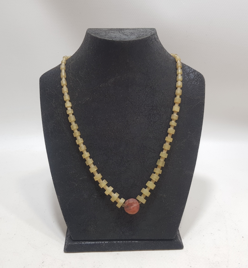 DOĞAL TAŞLARDAN DİZAYN EDİLMİŞ ÖZEL YAPIM ANTİKA KOLYE