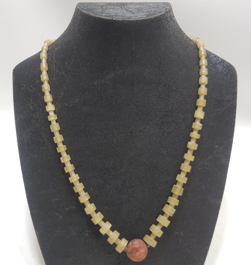 DOĞAL TAŞLARDAN DİZAYN EDİLMİŞ ÖZEL YAPIM ANTİKA KOLYE