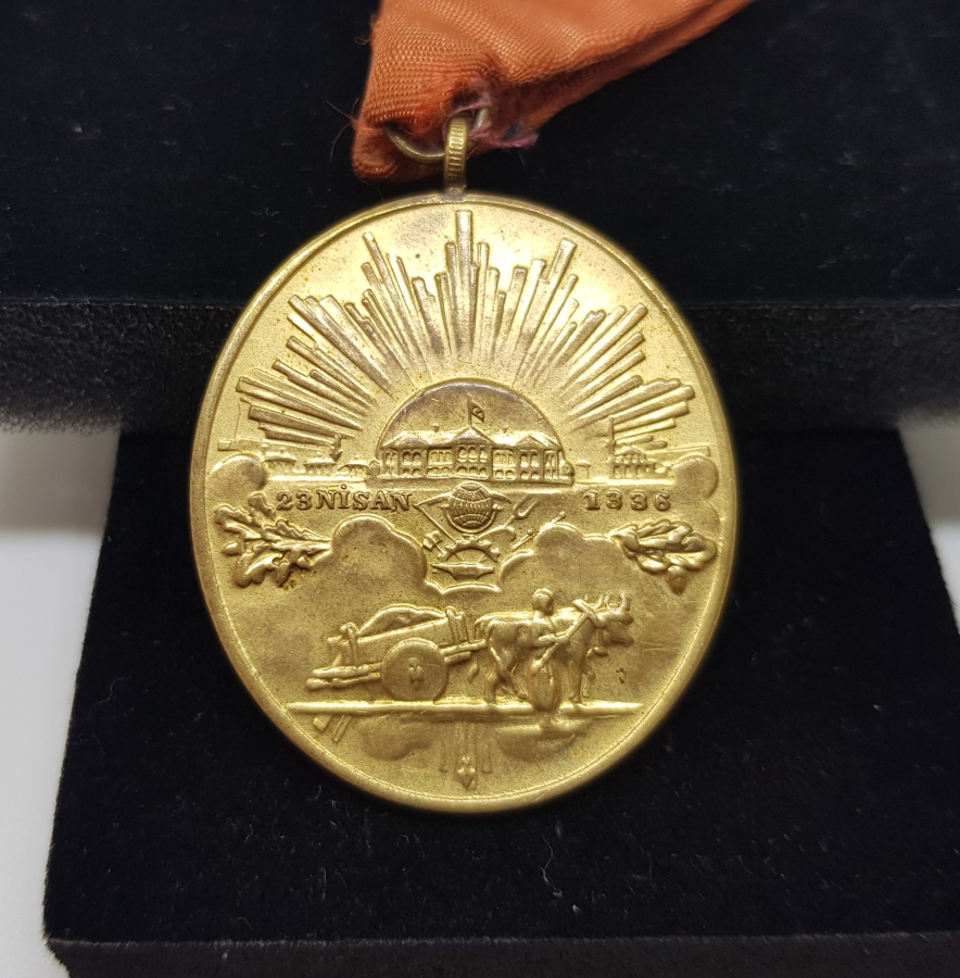 OSMANLICA YAZILI İSTİKLAL MADALYASI