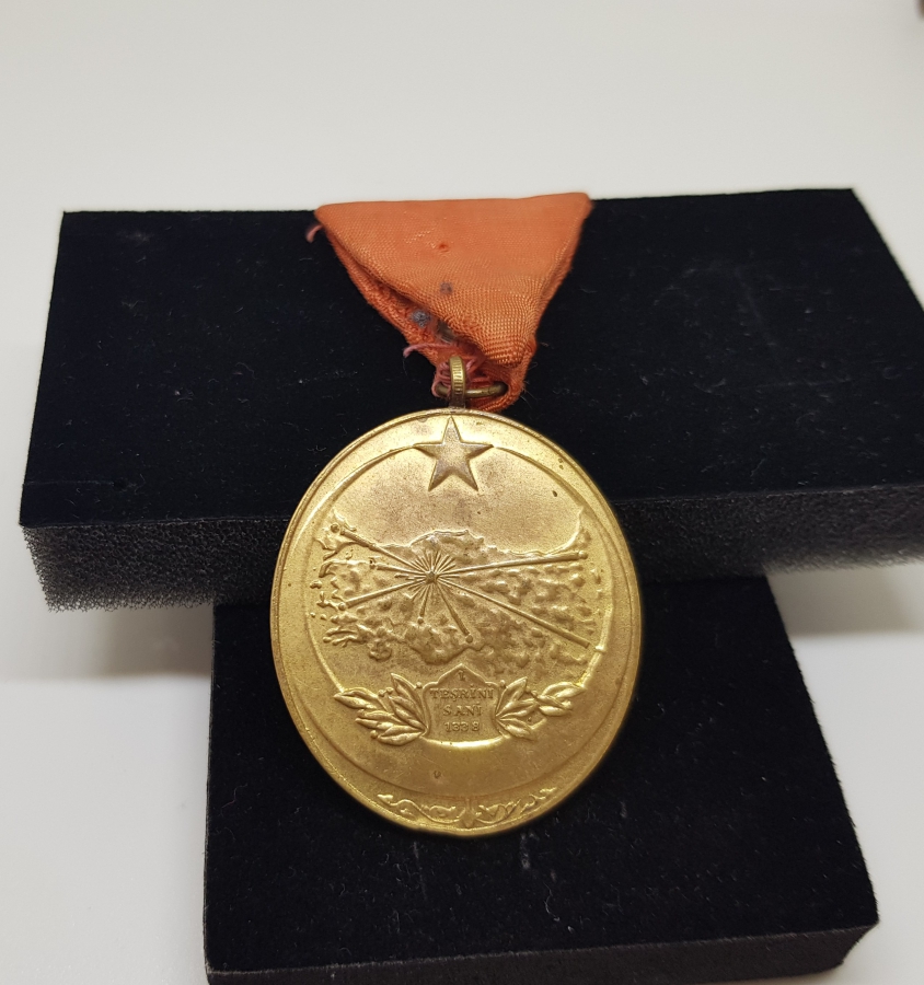 OSMANLICA YAZILI İSTİKLAL MADALYASI