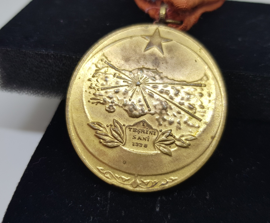 OSMANLICA YAZILI İSTİKLAL MADALYASI