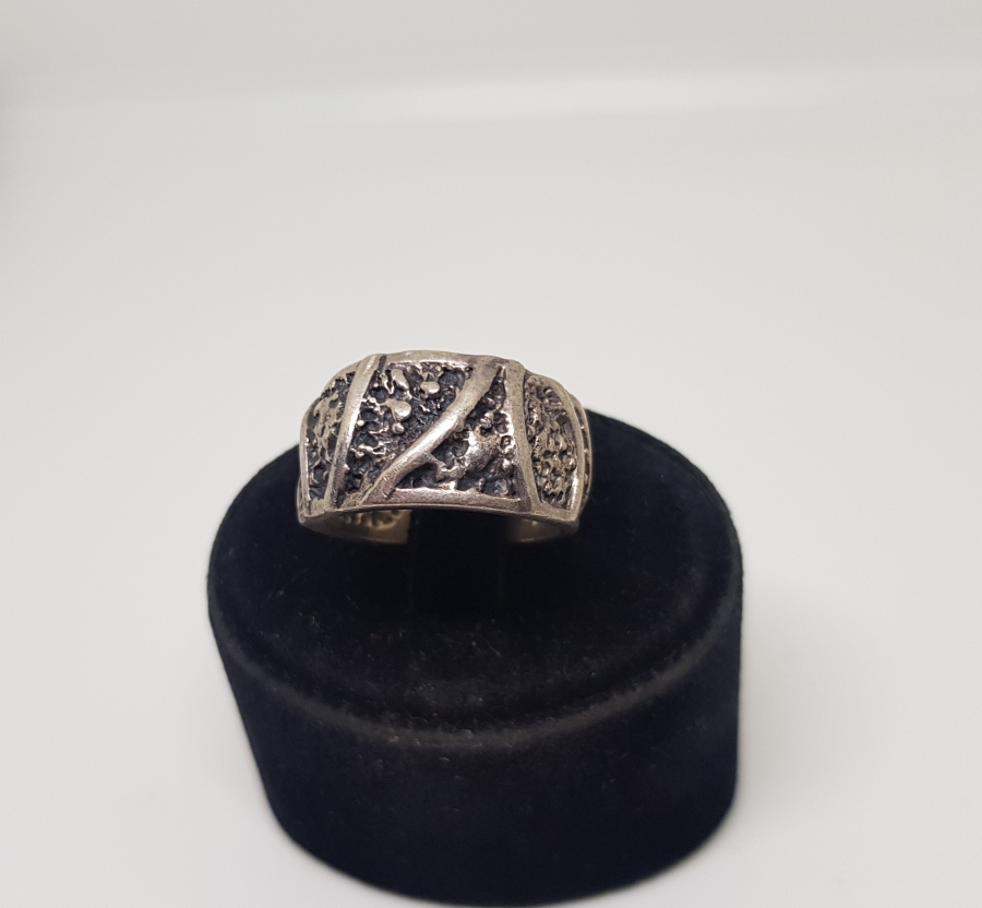 KABARTMA İŞÇİLİKLİ ÖZEL YAPIM GÜMÜŞ YÜZÜK