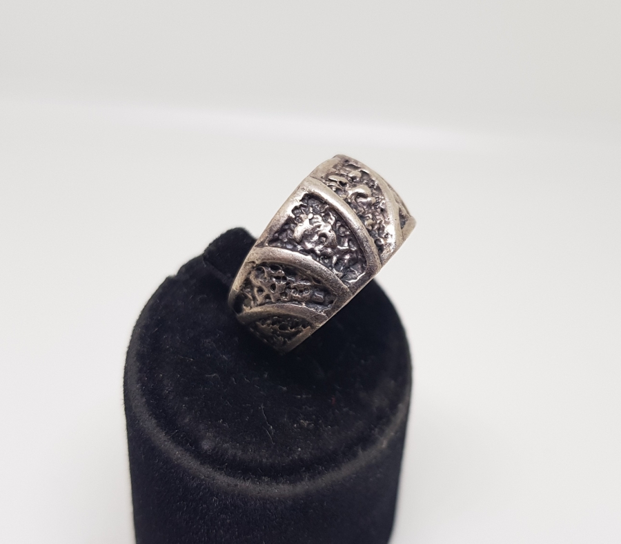 KABARTMA İŞÇİLİKLİ ÖZEL YAPIM GÜMÜŞ YÜZÜK