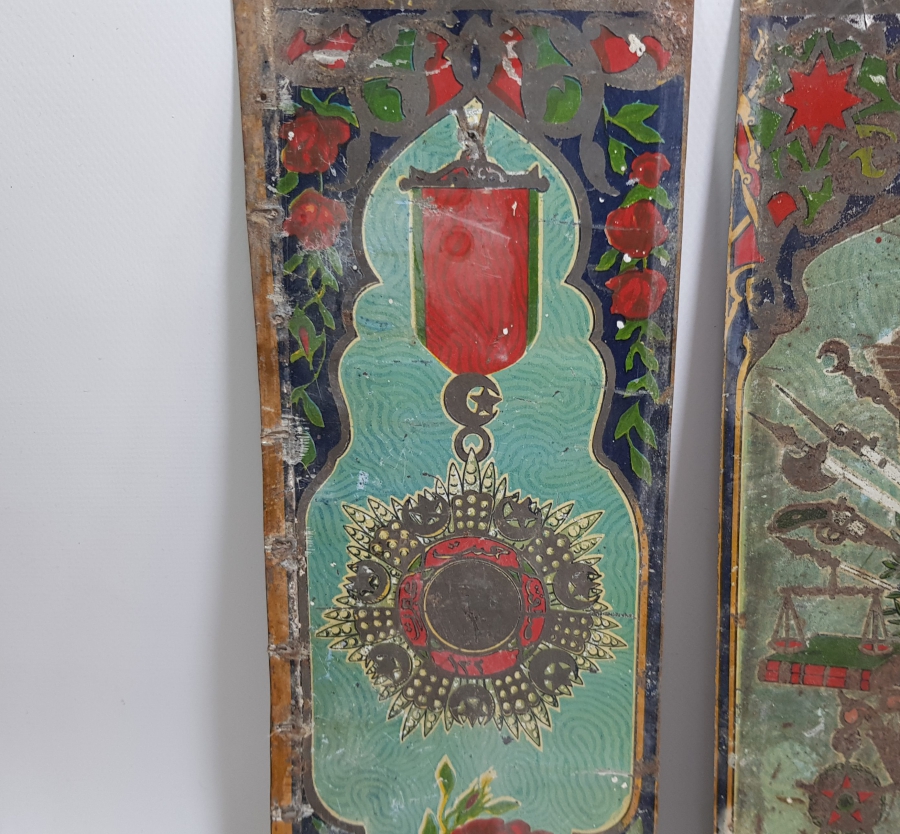 ÜZERİNDE OSMANLI DEVLET ARMASI VE OSMANLI NİŞANLARI GÖRSELİ BULUNAN ÇOK NADİR SANDIK ÖNÜ PARÇALARI