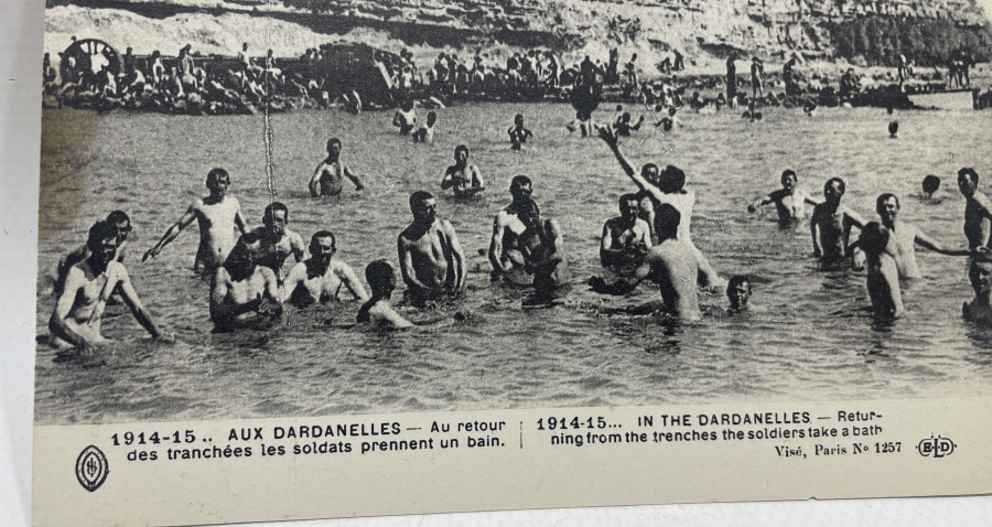 1914-1915 YILINA AİT ÇANAKKALE CEPHESİNDE DENİZDE BANYO YAPAN ASKERLER GÖRSELLİ ÇOK NADİR KARTPOSTAL