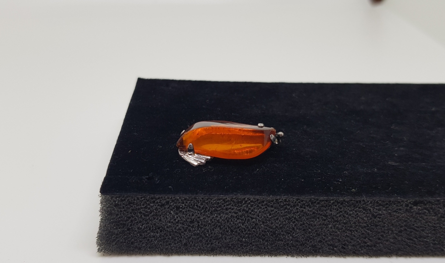 DAMLA KEHRİBAR TAŞLI ÖZEL YAPIM KOLYE UCU