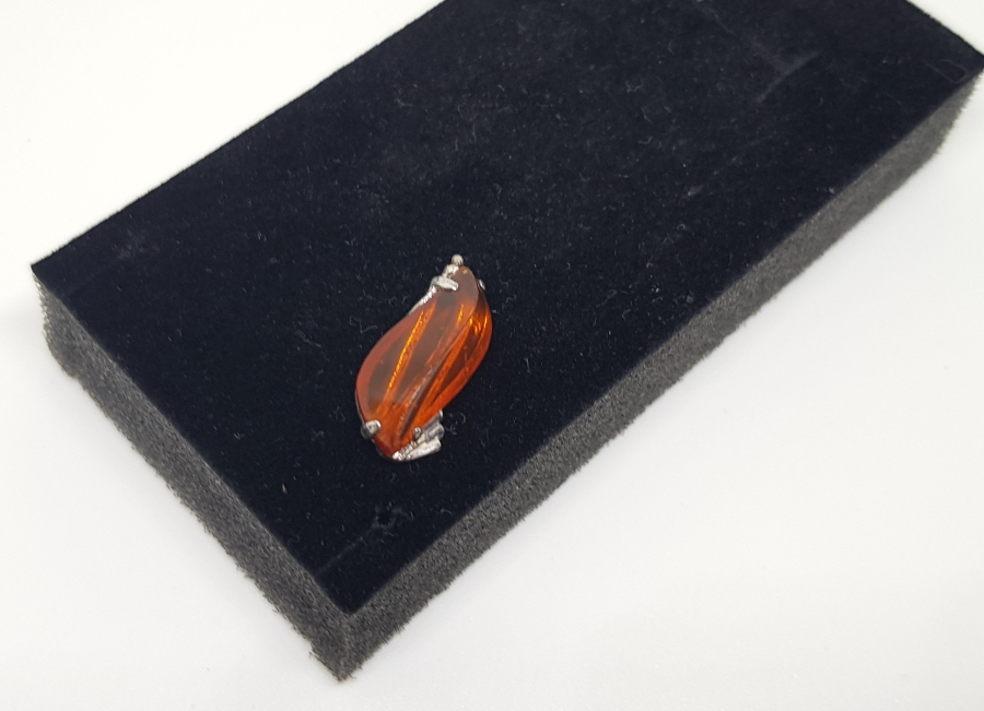 DAMLA KEHRİBAR TAŞLI ÖZEL YAPIM KOLYE UCU