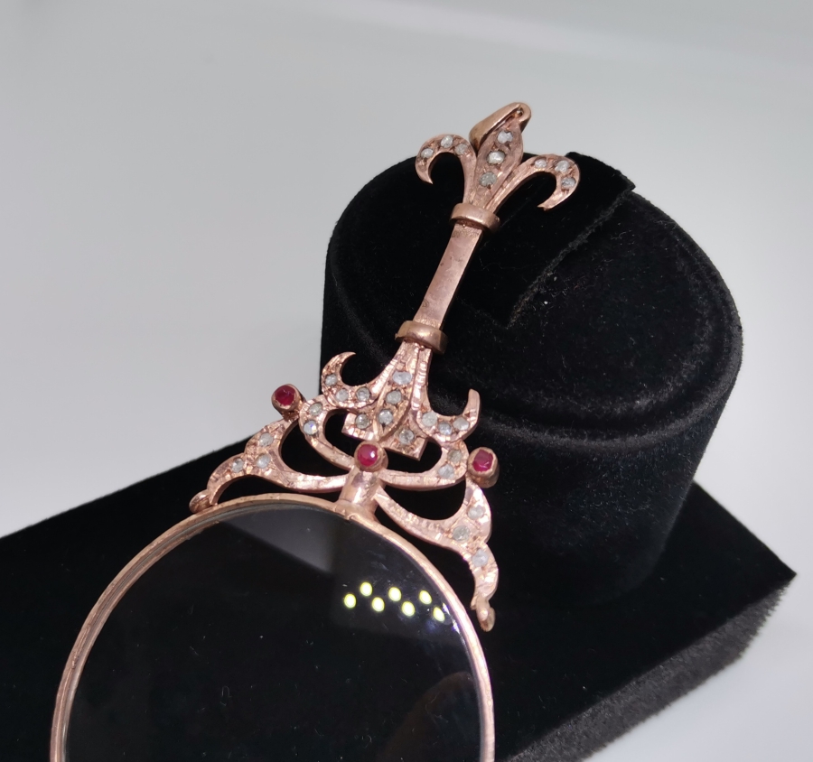 ELMAS VE YAKUTLARLA SÜSLÜ ÖZEL YAPIM ANTİKA BÜYÜTEÇ