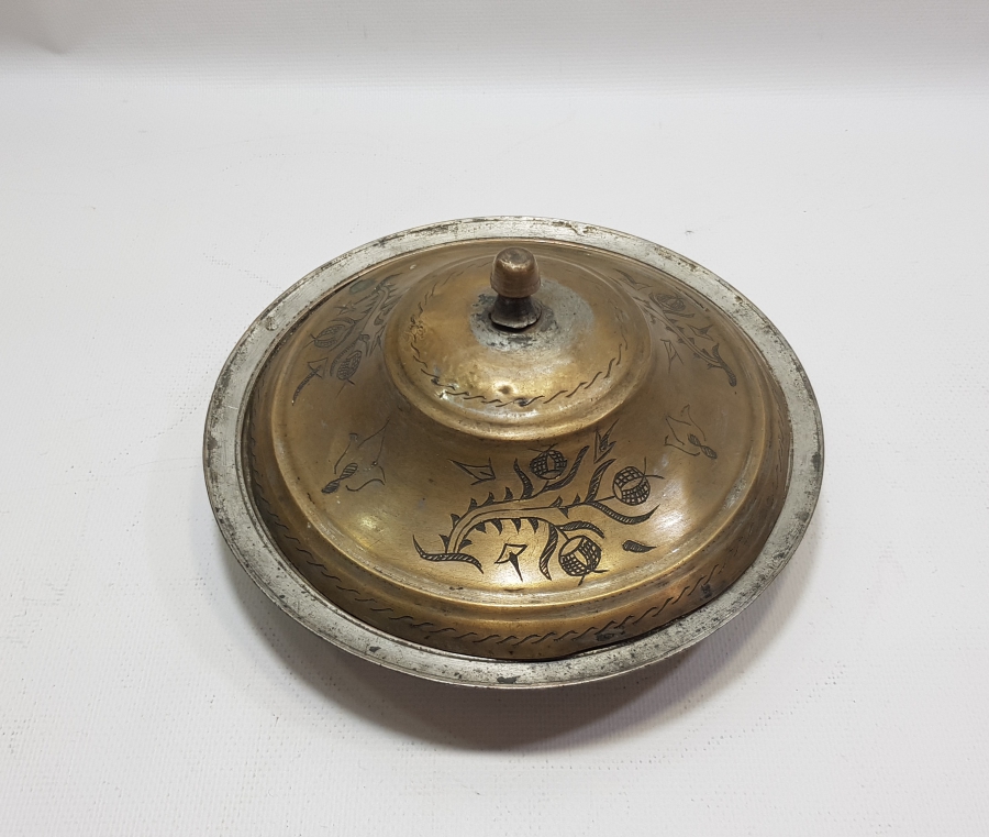 ÜZERİ LALE FİGÜRLÜ VE TUTMASI SİKKELİ OSMANLI DÖNEMİ MEVLEVİ KAPAKLI SAHAN