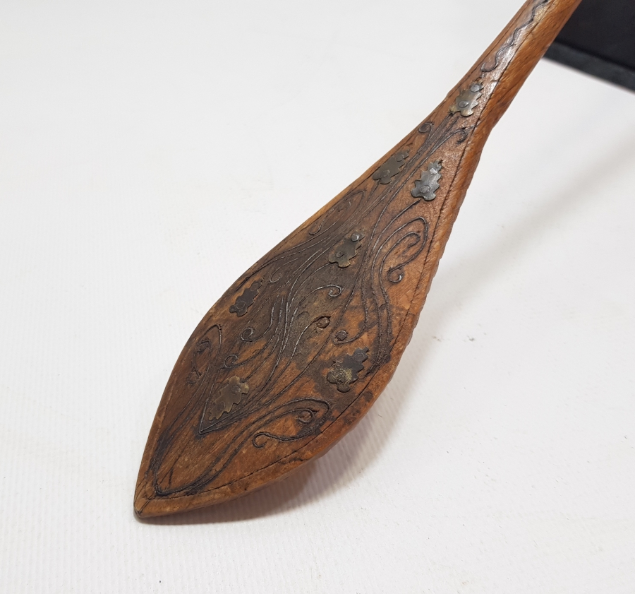 OSMANLI DÖNEMİ GÜMÜŞ ÇAKMA İŞÇİLİKLİ TEKKE İŞİ AFYON YAPIMI SIRT KAŞIYICI