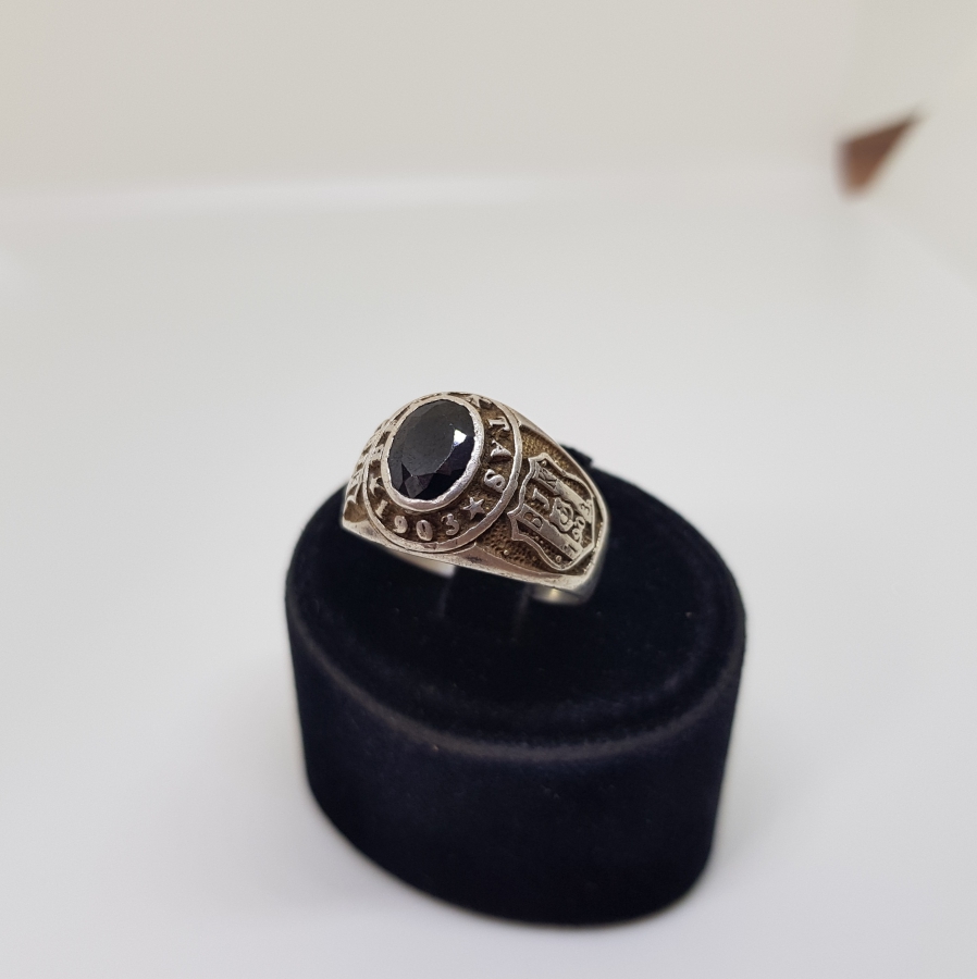 BEŞİKTAŞ IN 100. YIL ŞAMPİYONLUĞU İÇİN YAPILMIŞ ÖZEL YAPIM GÜMÜŞ YÜZÜK