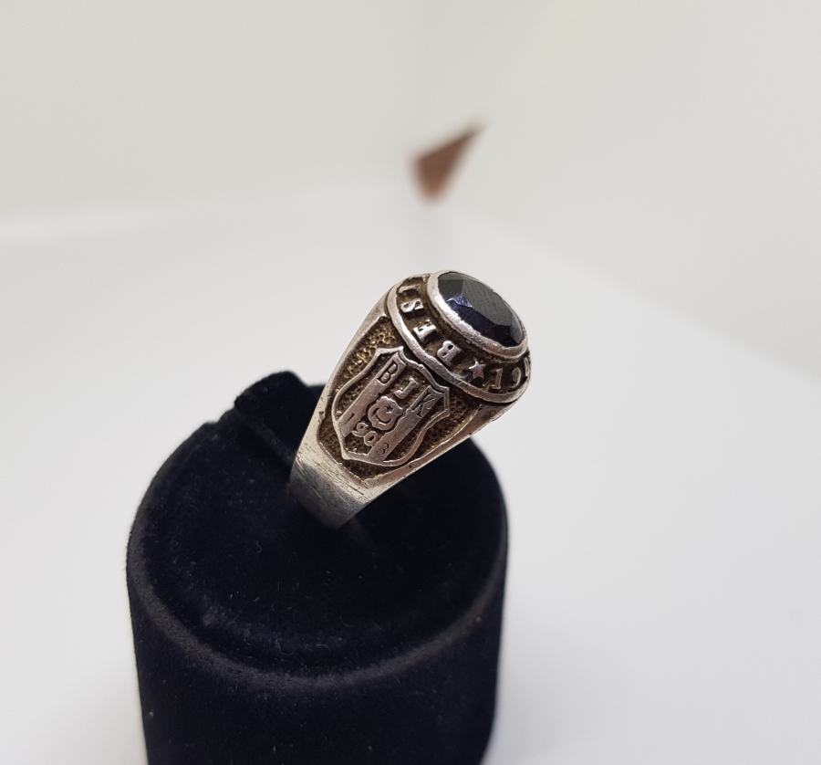 BEŞİKTAŞ IN 100. YIL ŞAMPİYONLUĞU İÇİN YAPILMIŞ ÖZEL YAPIM GÜMÜŞ YÜZÜK