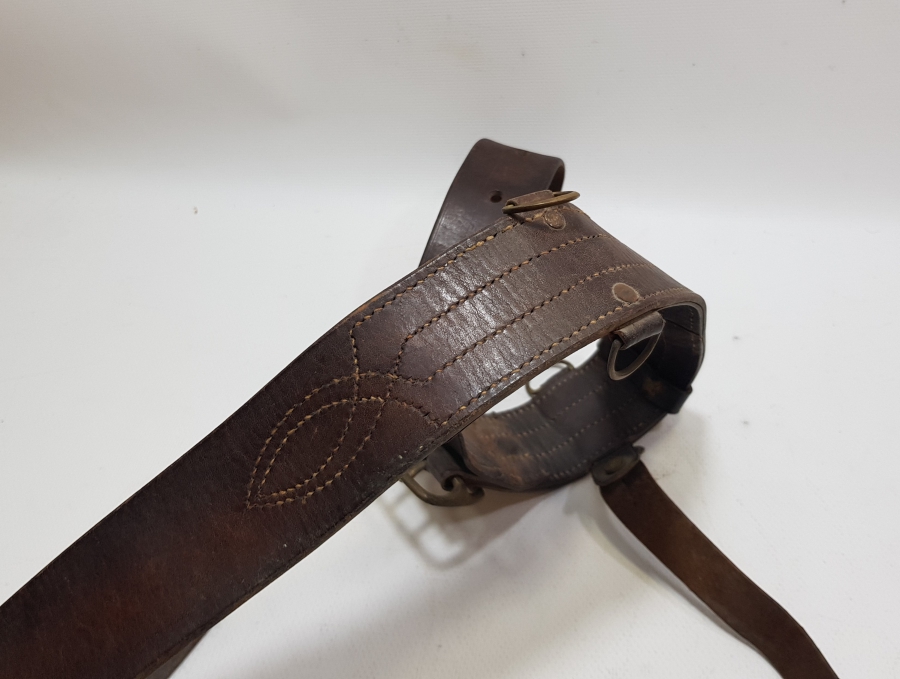 ORİJİNAL KILIÇ TUTMA APARATI İLE 1. DÜNYA SAVAŞI DÖNEMİ ÜZERİ İŞLEMELİ ÇOK NADİR SUBAY KEMERİ