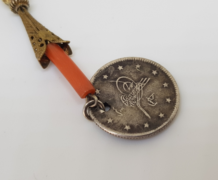 MERCAN TAŞLI VE OSMANLI PARALI GÜMÜŞ TESPİH PÜSKÜLÜ