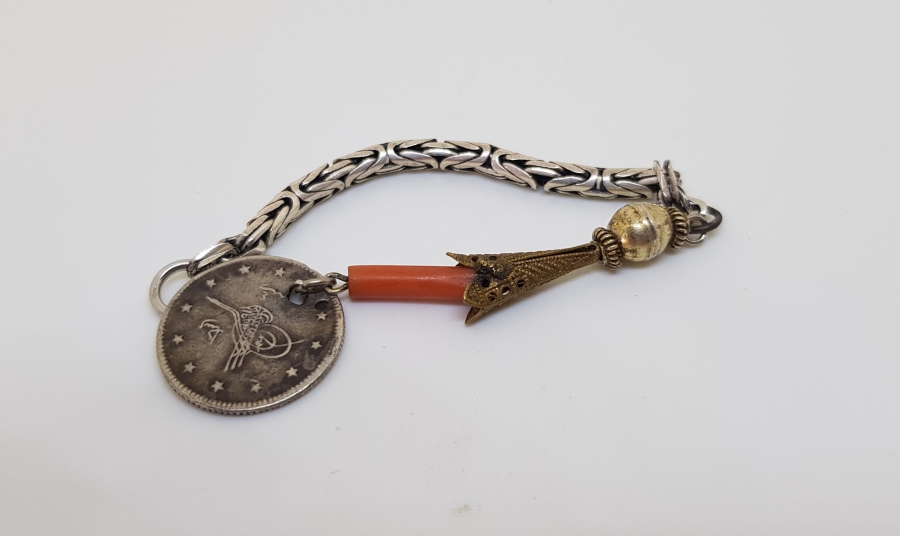 MERCAN TAŞLI VE OSMANLI PARALI GÜMÜŞ TESPİH PÜSKÜLÜ