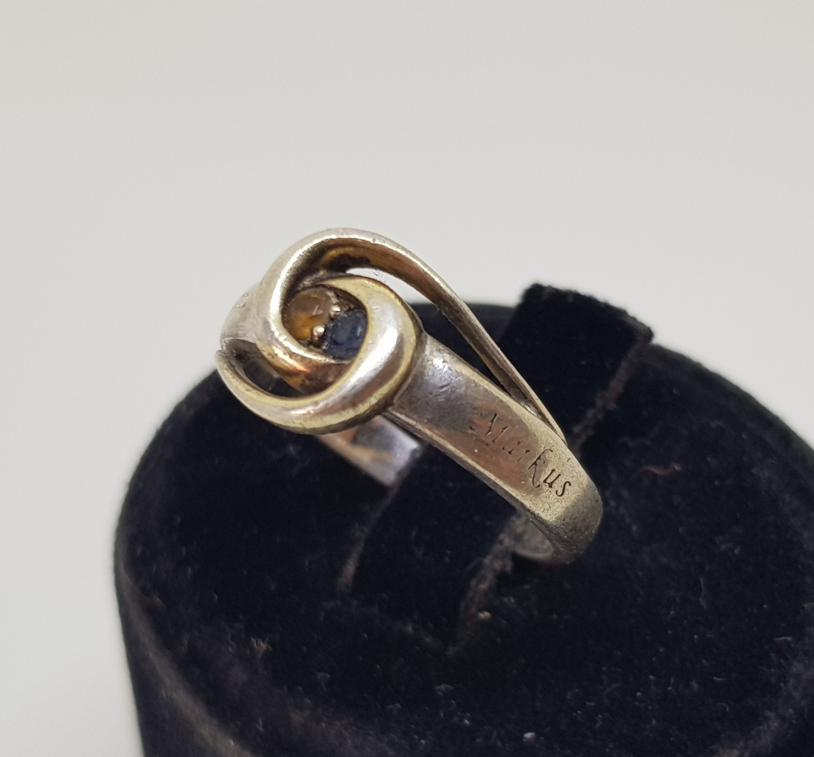 DOĞAL TAŞLARLA SÜSLÜ GÜMÜŞ YÜZÜK