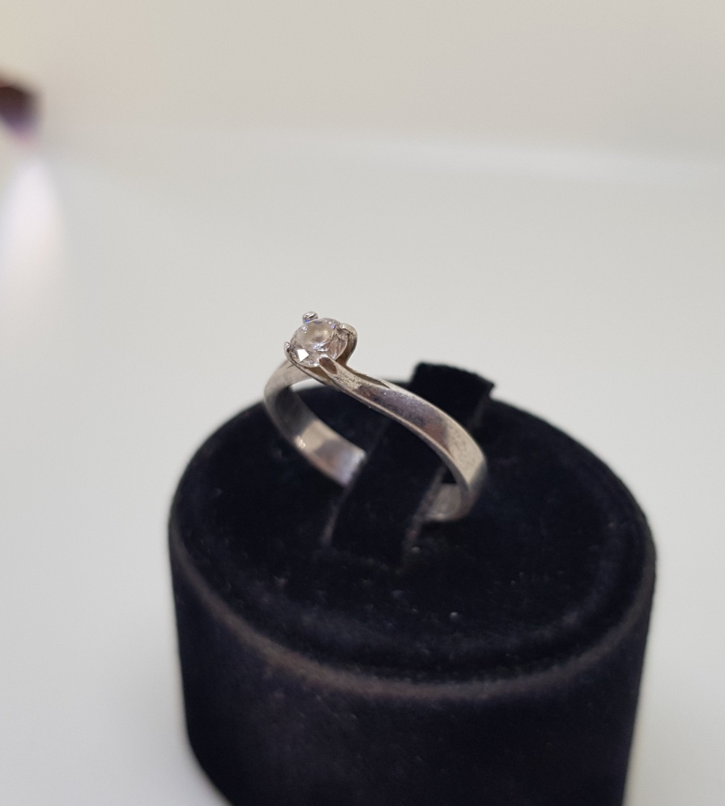 TEK TAŞ GÜMÜŞ YÜZÜK