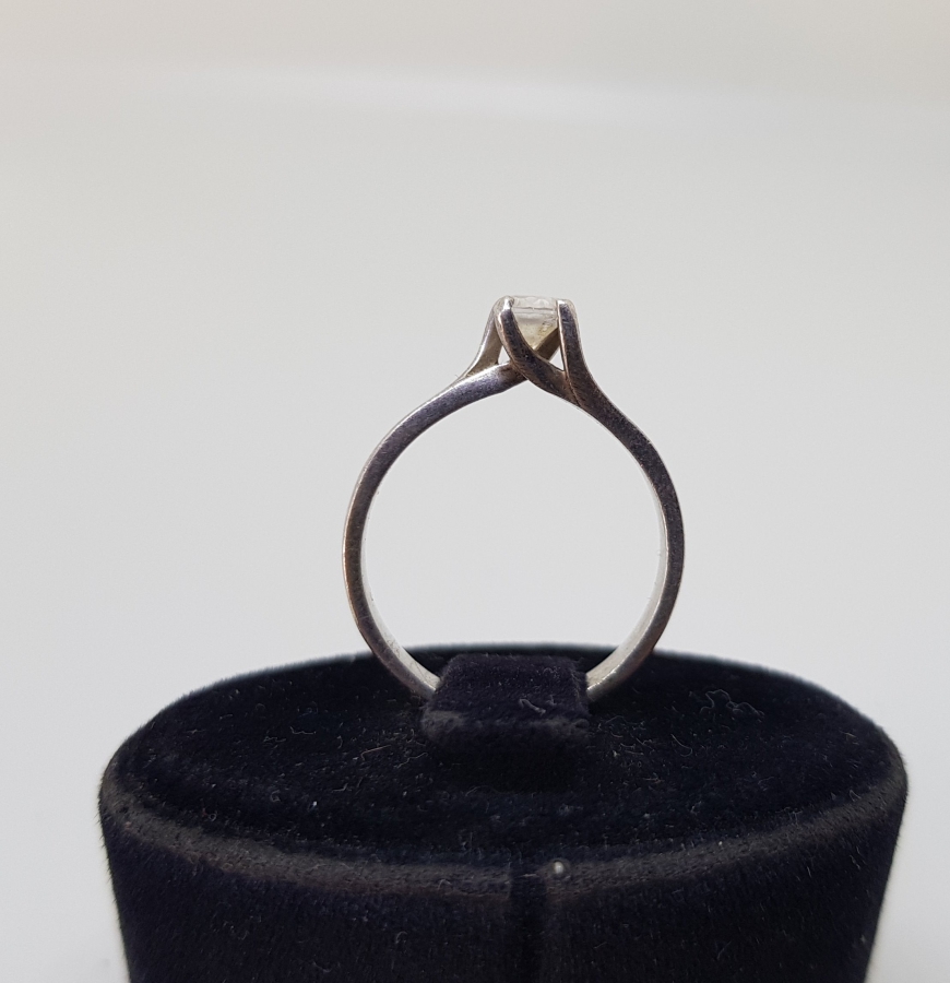 TEK TAŞ GÜMÜŞ YÜZÜK