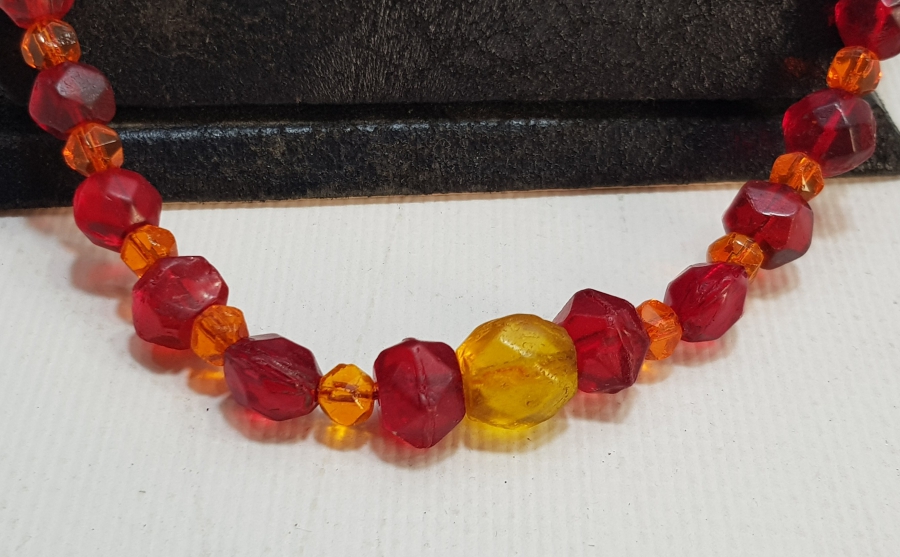 OSMANLI DÖNEMİ BEYKOZ CAM GERDANLIK