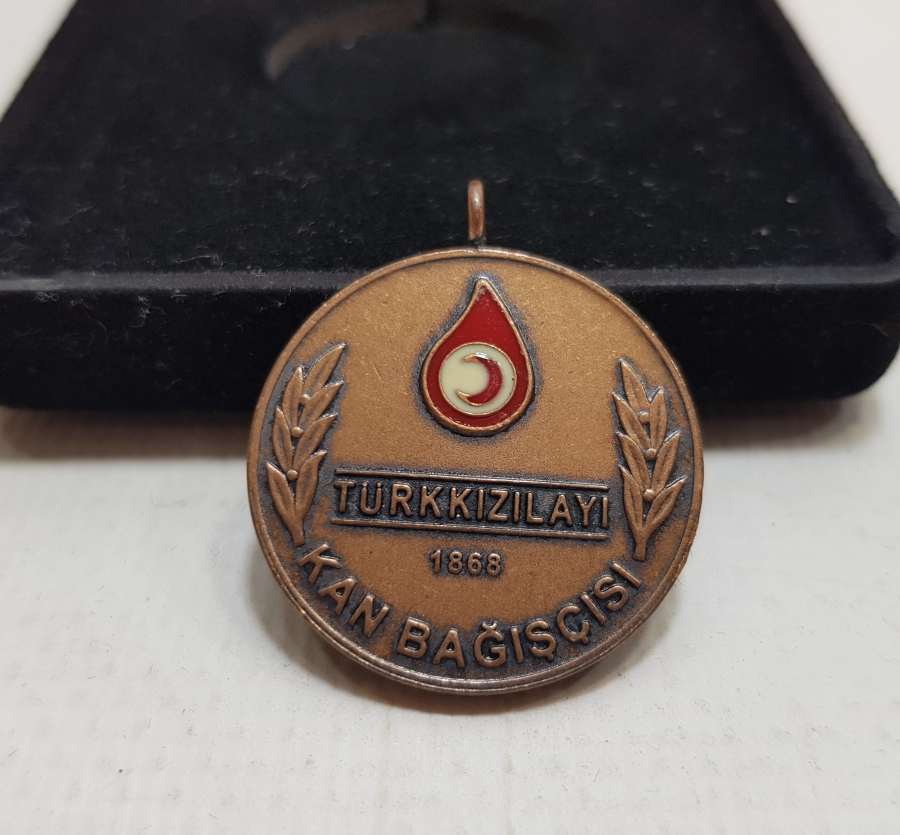 ORİJİNAL KUTUSUNDA BRONZ KIZILAY KAN BAĞIŞÇISI MADALYASI