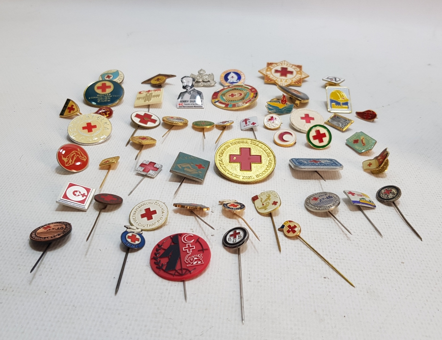 HAZIR KOLEKSİYON - KIZILHAÇ VE KIZILAY ROZET LOTU