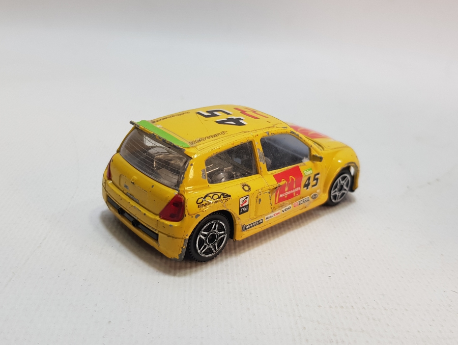 BRAGO MARKA RENAULT CLİO MODEL OYUNCAK ARABA