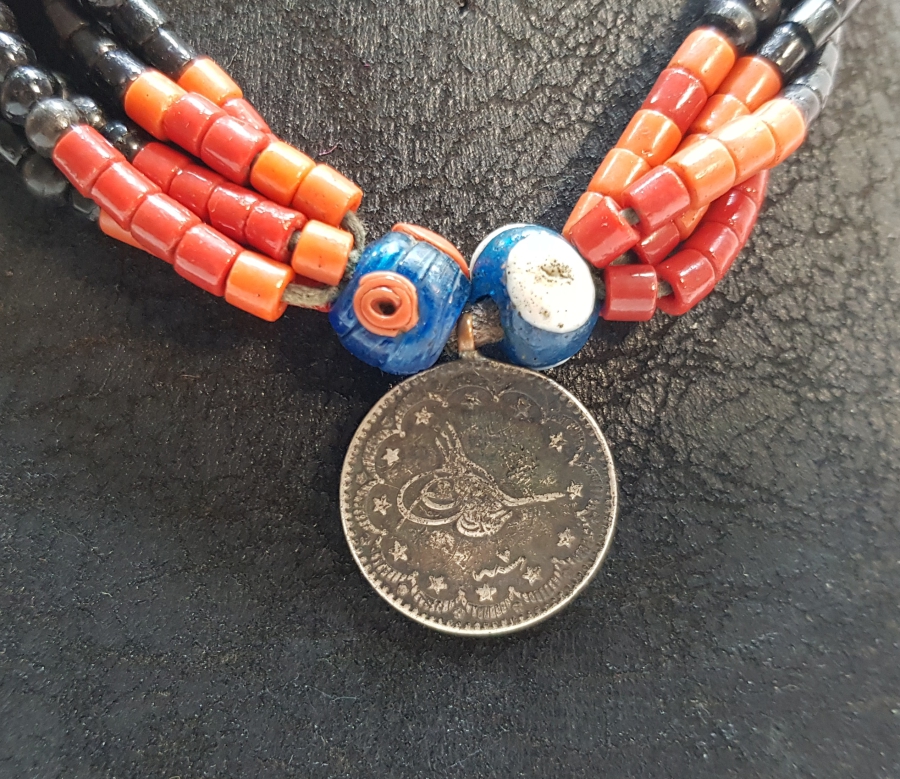 OSMANLI GÜMÜŞ PARALI MERCAN TAŞLI GERDANLIK