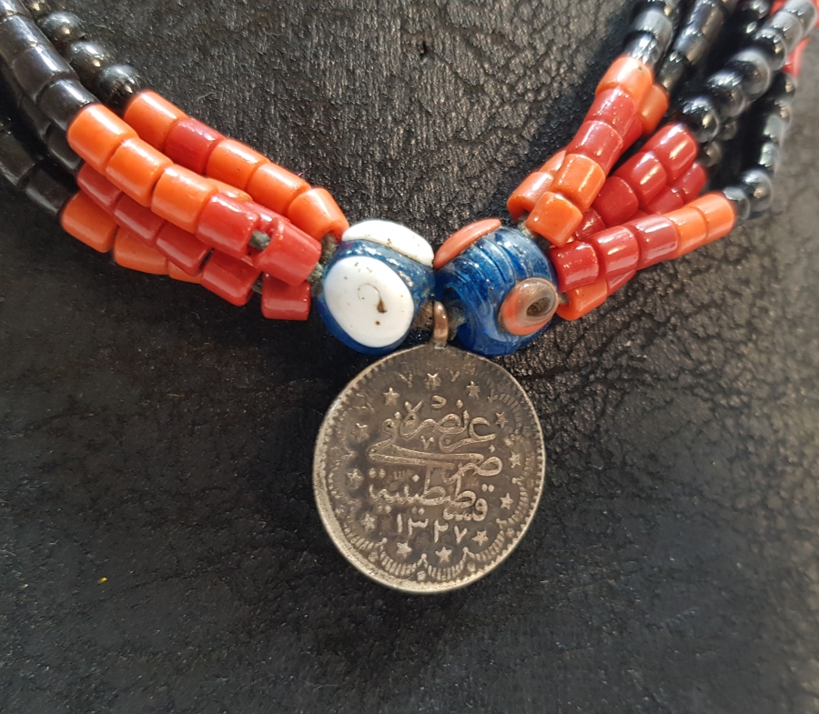 OSMANLI GÜMÜŞ PARALI MERCAN TAŞLI GERDANLIK