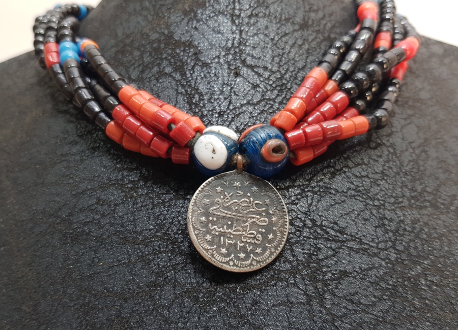 OSMANLI GÜMÜŞ PARALI MERCAN TAŞLI GERDANLIK