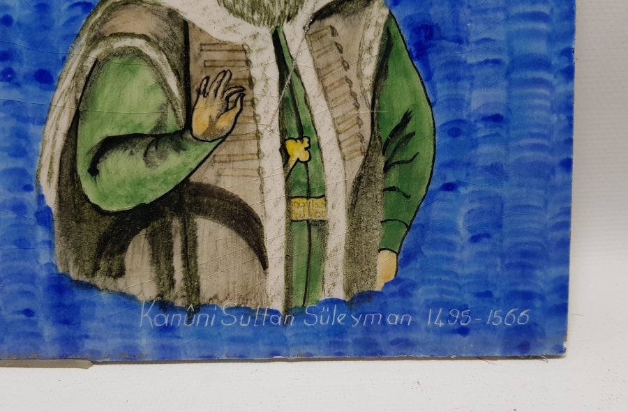 KANUNİ SULTAN SÜLEYMAN RESİMLİ EL BOYAMA KÜTAHYA ÇİNİ KARO