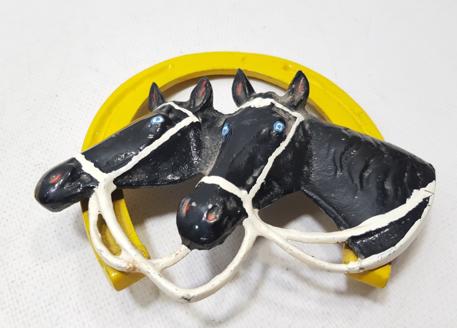 ANTİKA AT VE NAL GÖRSELLİ DUVAR ŞANS SÜSÜ