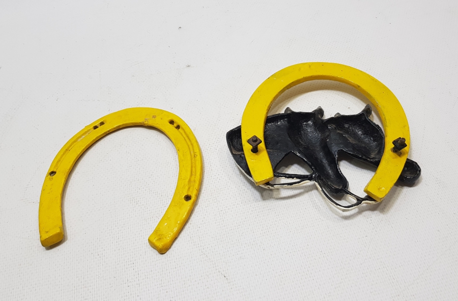 ANTİKA AT VE NAL GÖRSELLİ DUVAR ŞANS SÜSÜ