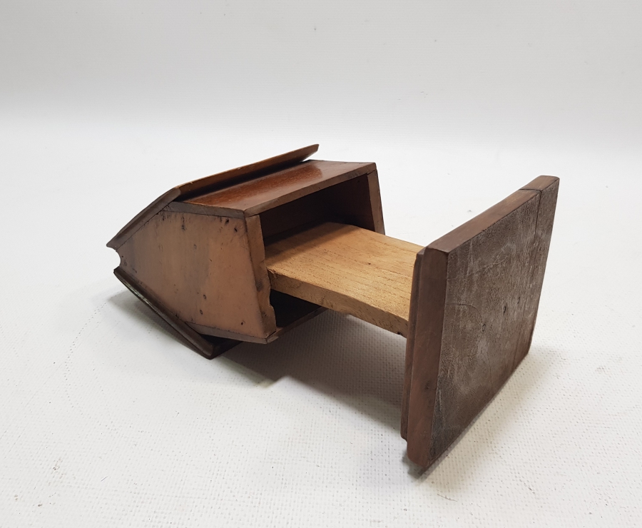 SİNOP CEZAEVİ İŞİ ANTİKA AHŞAP SİGARALIK