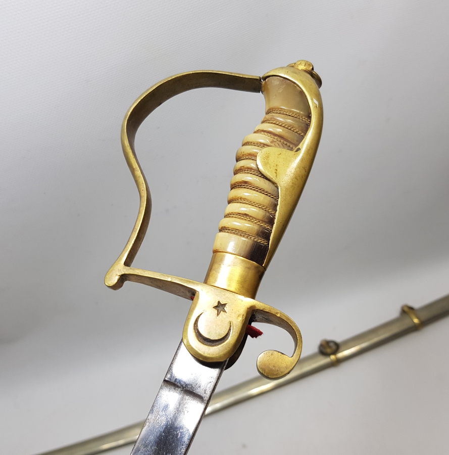 1. DÜNYA SAVAŞI DÖNEMİ BOYNUZ SAPLI VE AY YILDIZLI OSMANLI HAFİF SÜVARİ KILICI