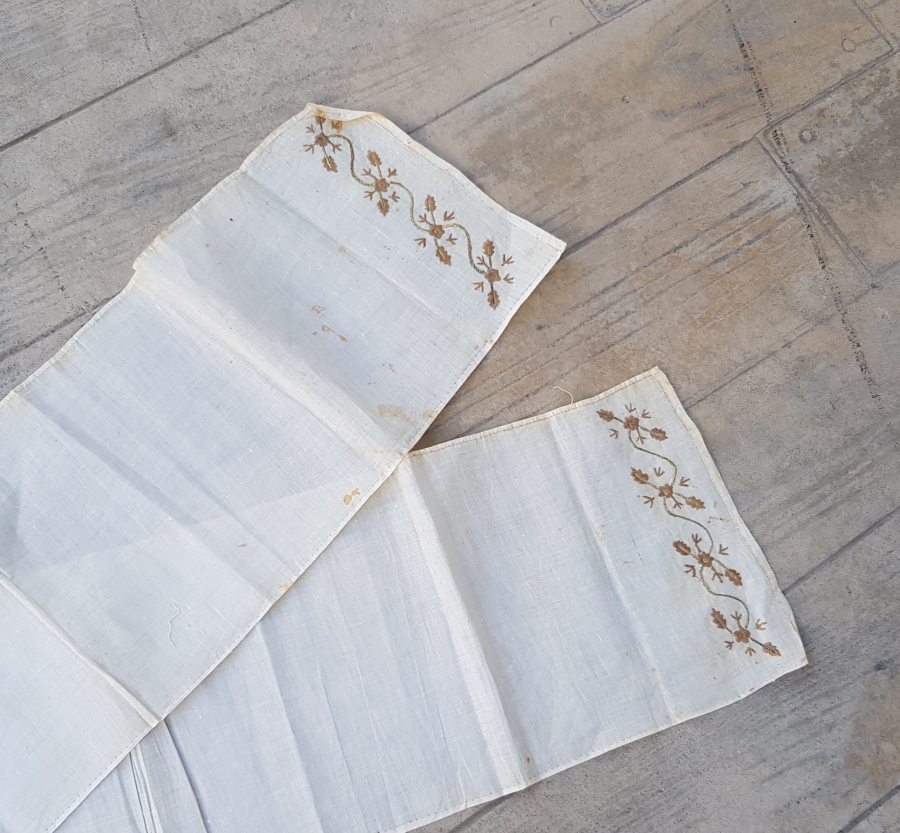 OSMANLI DÖNEMİ ALTIN SIRMA İŞLEMELİ İPEK UÇKUR