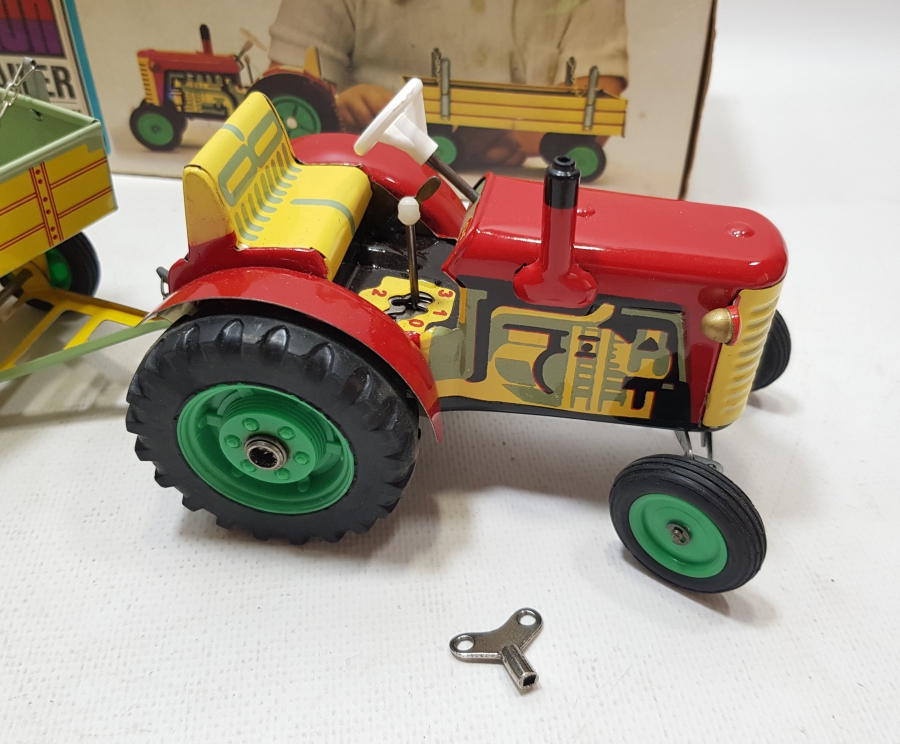 ANTİKA OYUNCAK TRAKTÖR