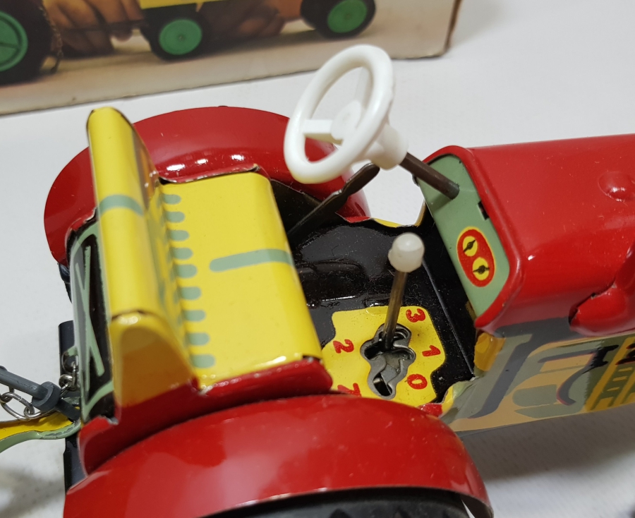 ANTİKA OYUNCAK TRAKTÖR