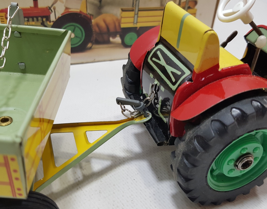 ANTİKA OYUNCAK TRAKTÖR