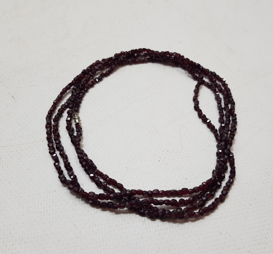 ANTİKA LAL TAŞI GERDANLIK