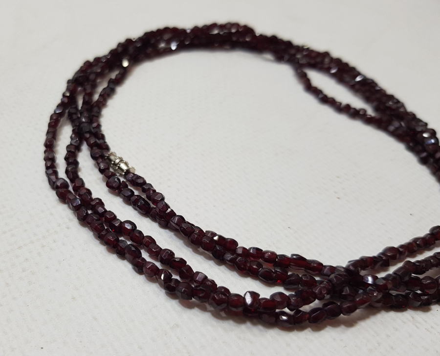 ANTİKA LAL TAŞI GERDANLIK