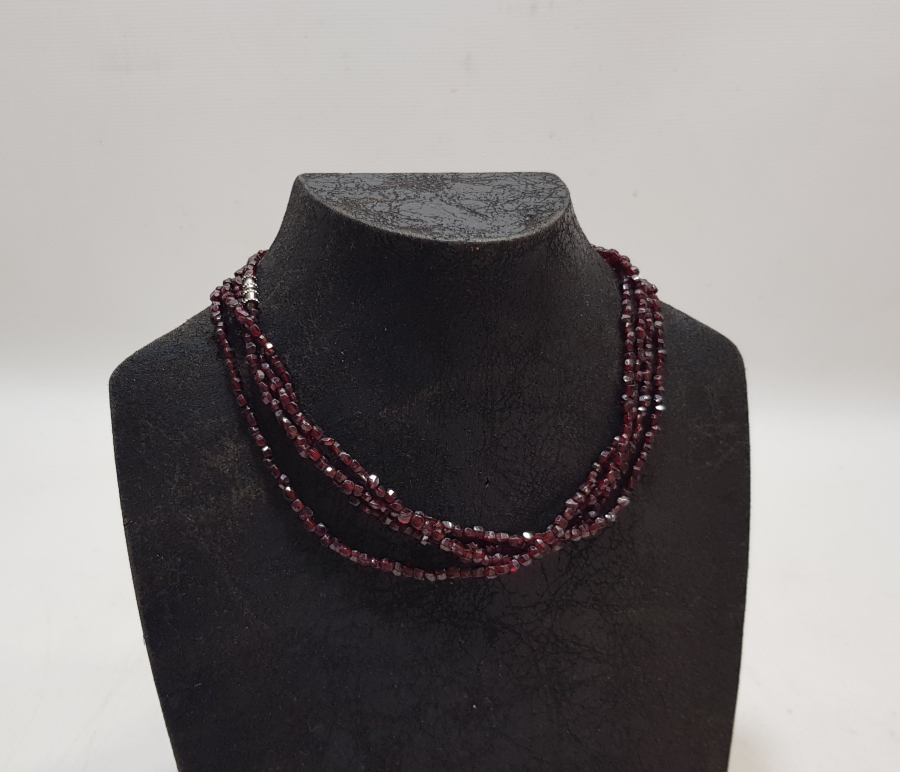 ANTİKA LAL TAŞI GERDANLIK