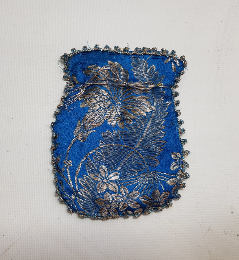 OSMANLI DÖNEMİ GÜMÜŞ SIRMA İŞLEMELİ ELMASİYE KESE