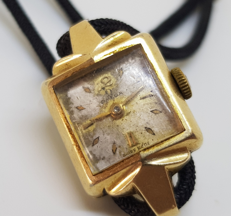 ALTIN KAPLAMA OMEGA KOL SAATİ