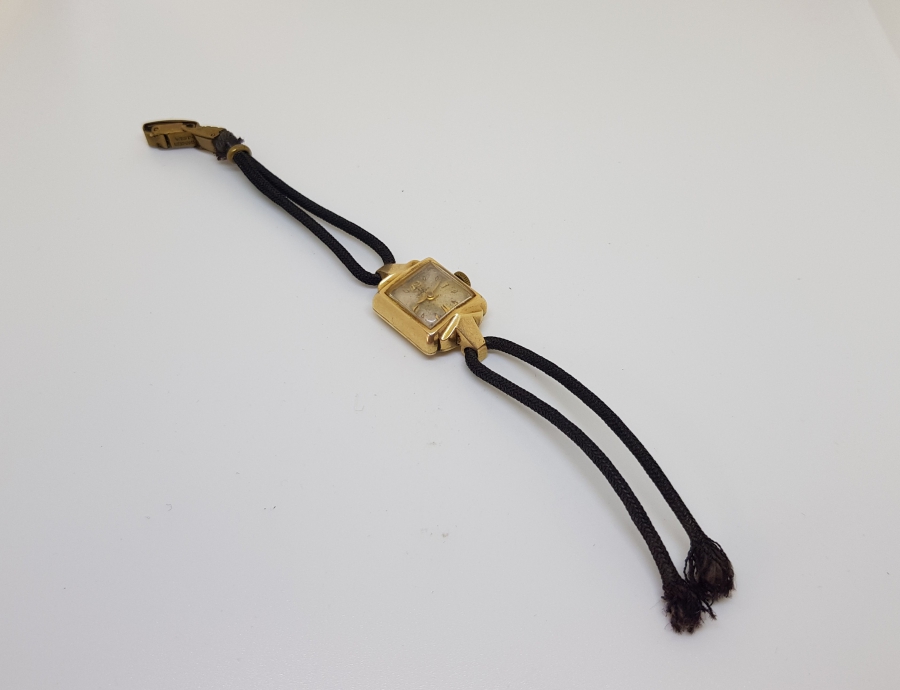 ALTIN KAPLAMA OMEGA KOL SAATİ