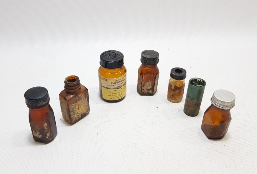 ECZACILIK TARİHİ - ANTİKA İLAÇ ŞİŞELERİ LOTU