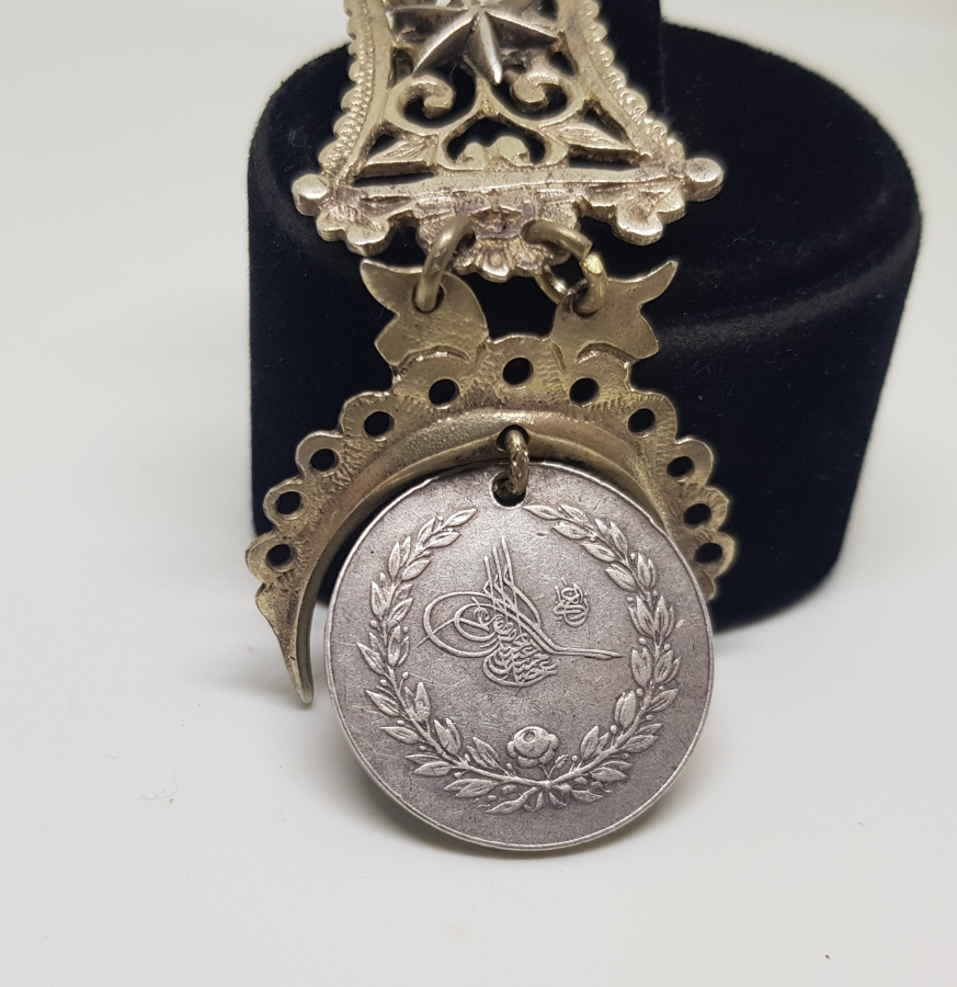 ORİJİNAL AY YILDIZLI GÜMÜŞ ASKISIYLA NADİR FORMDA YUNAN HARBİ MADALYASI