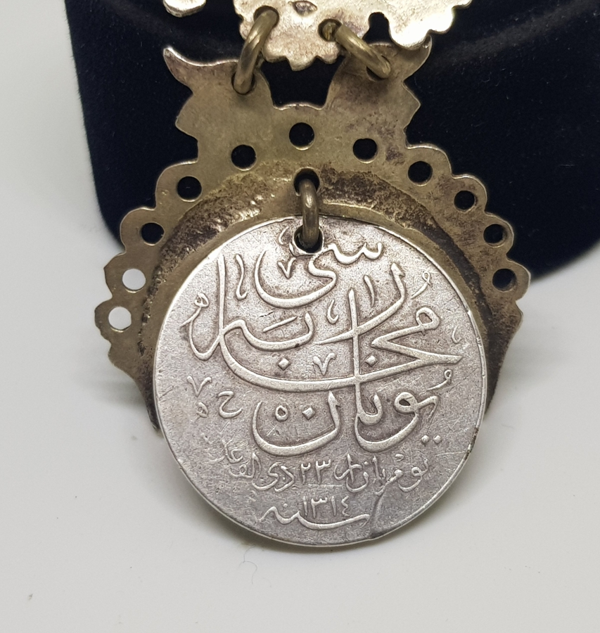 ORİJİNAL AY YILDIZLI GÜMÜŞ ASKISIYLA NADİR FORMDA YUNAN HARBİ MADALYASI