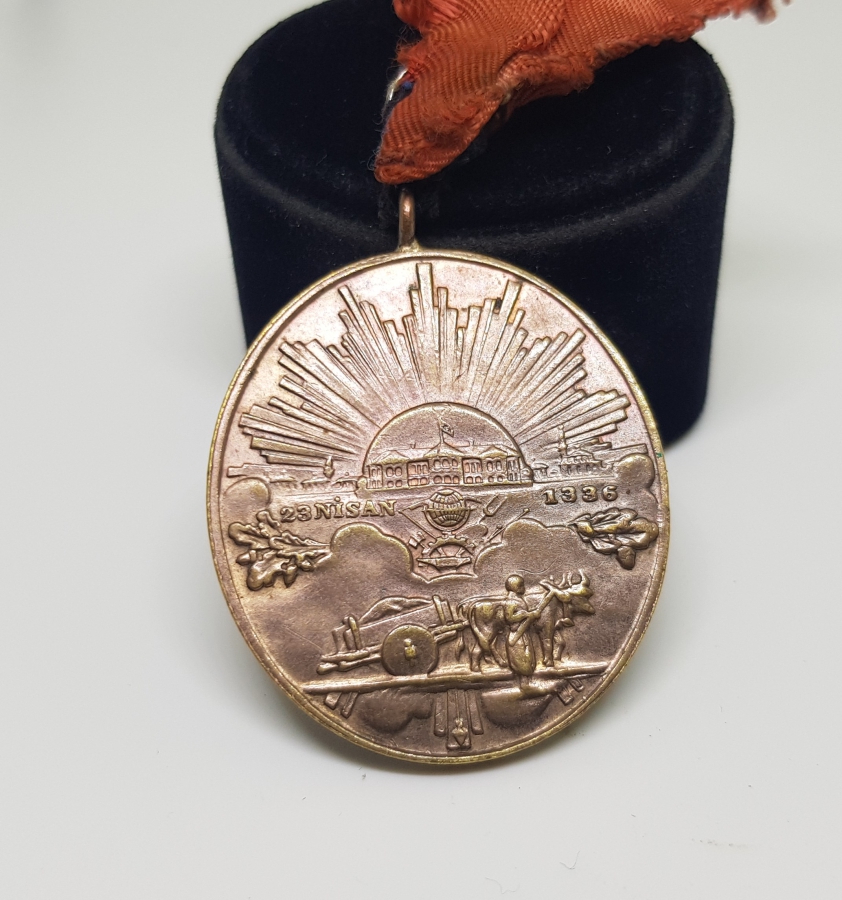 ORİJİNAL ASKISIYLA YÜKSEK KONDİSYONDA İSTİKLAL MADALYASI