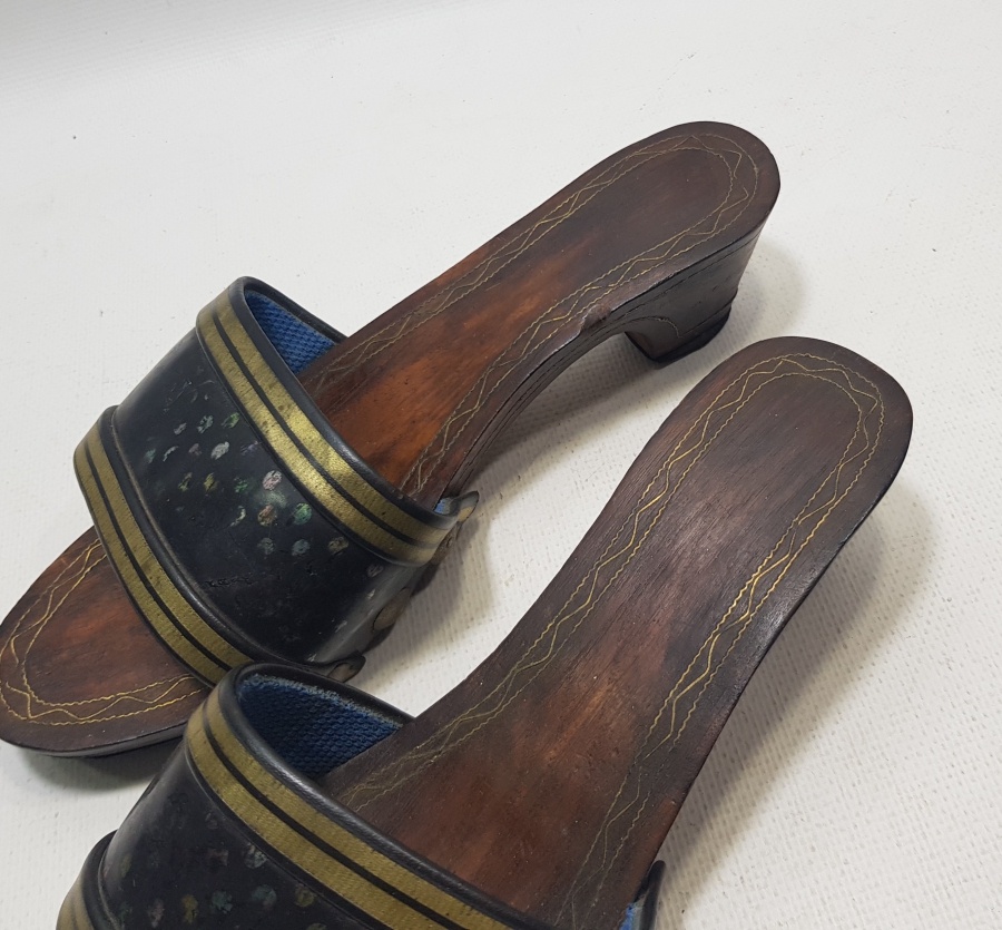 AHŞAP ÜZERİ İŞLEMELİ OSMANLI DÖNEMİ AFYON İŞİ GELİN TERLİĞİ