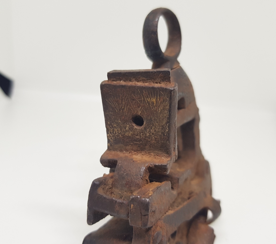 OSMANLI DÖNEMİ GÜMÜŞ VE ALTIN ÇAKMA İŞÇİLİKLİ YENİÇERİ KALE TÜFEĞİ ÇAKMAĞI